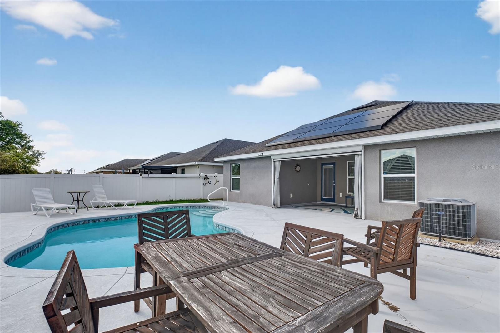 RIDGE/HLND MDWS - Residential