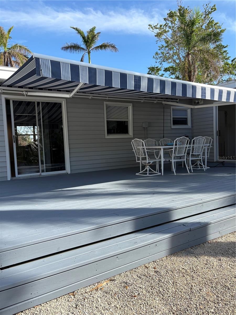 MIRA MAR EXT - Commercial Lease