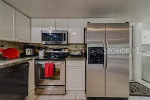 OAKHURST PARK 1ST ADD - Residential Lease