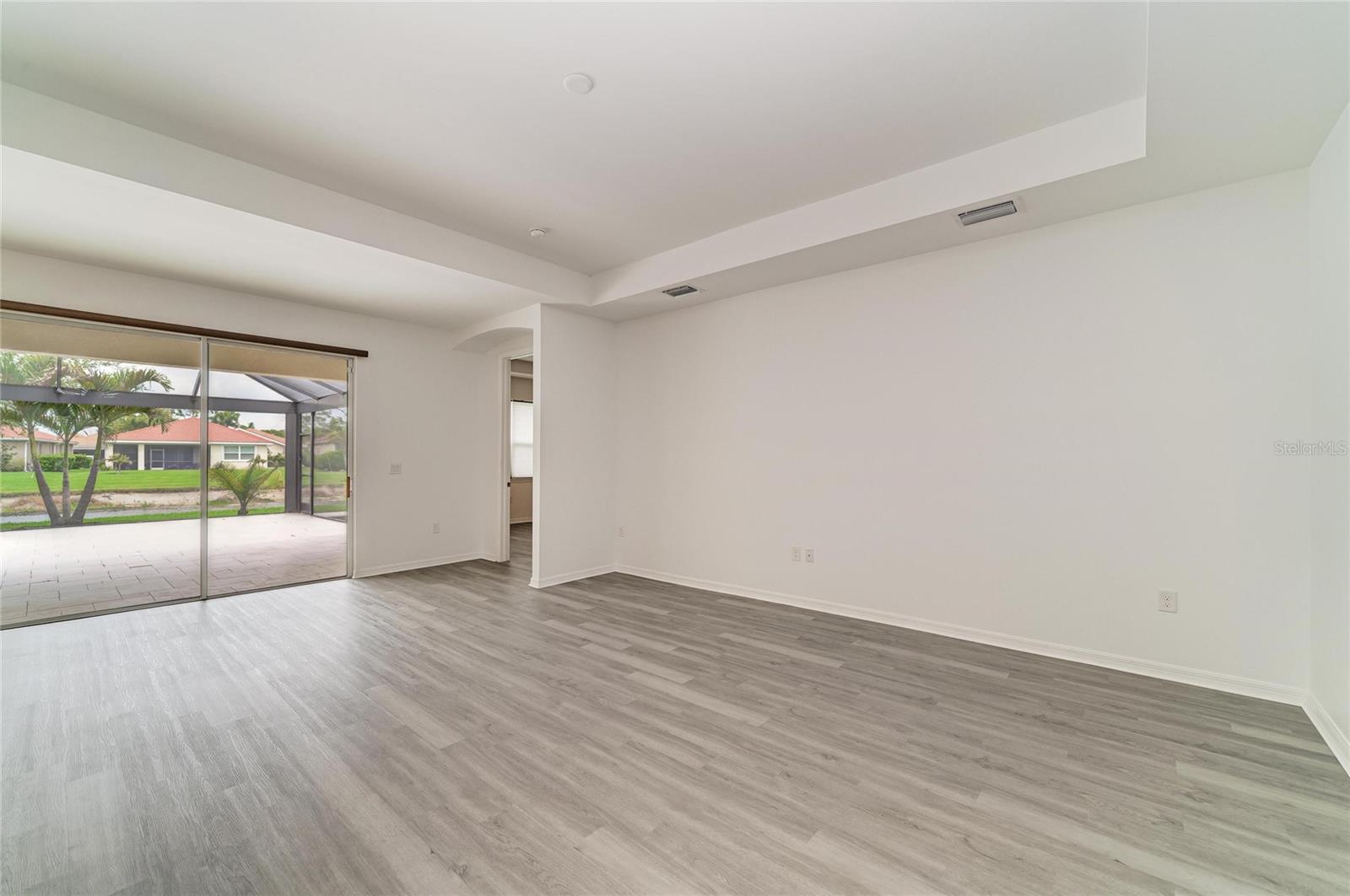 CARIBBEAN VILLAGE - Residential