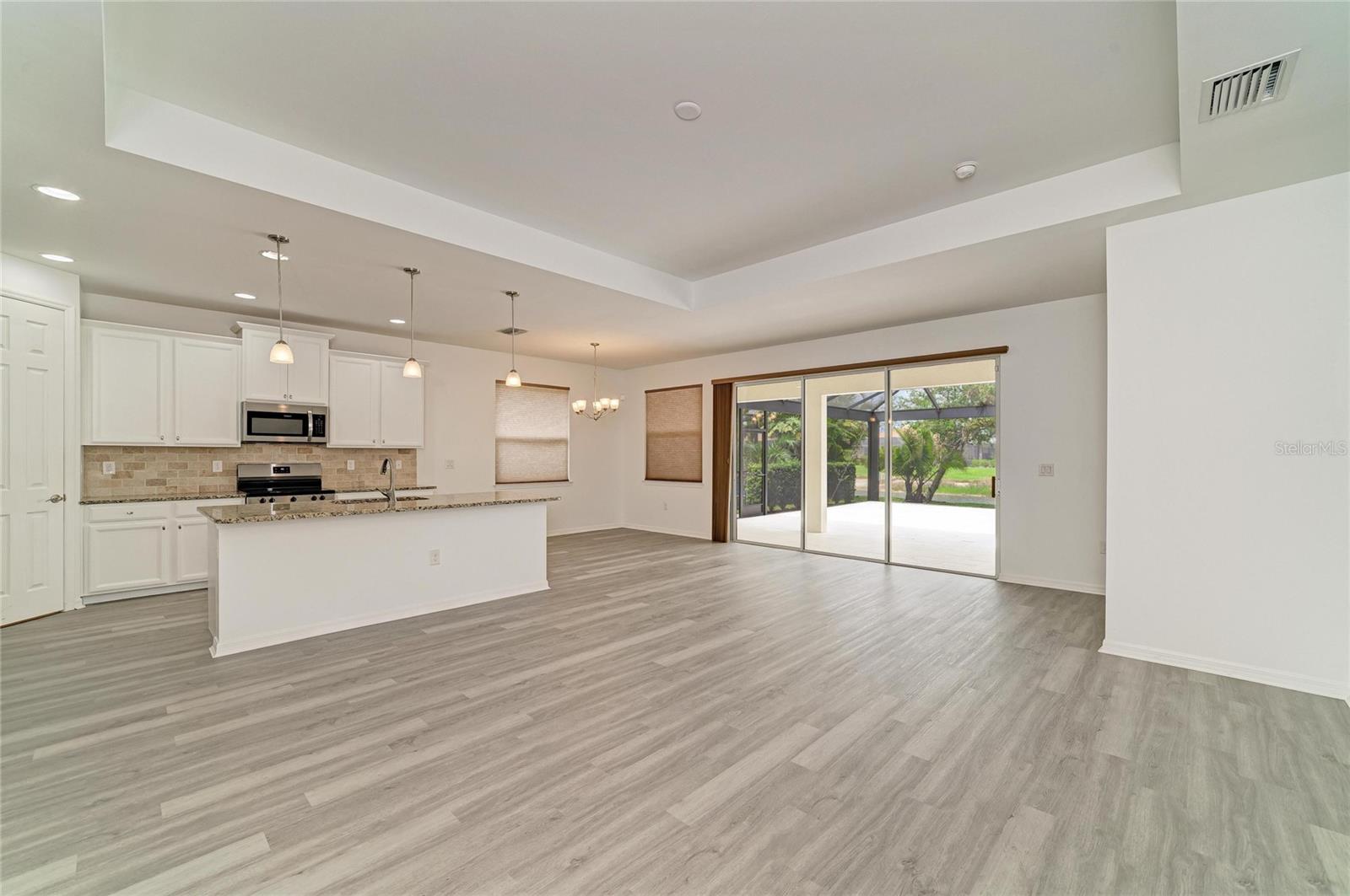 CARIBBEAN VILLAGE - Residential