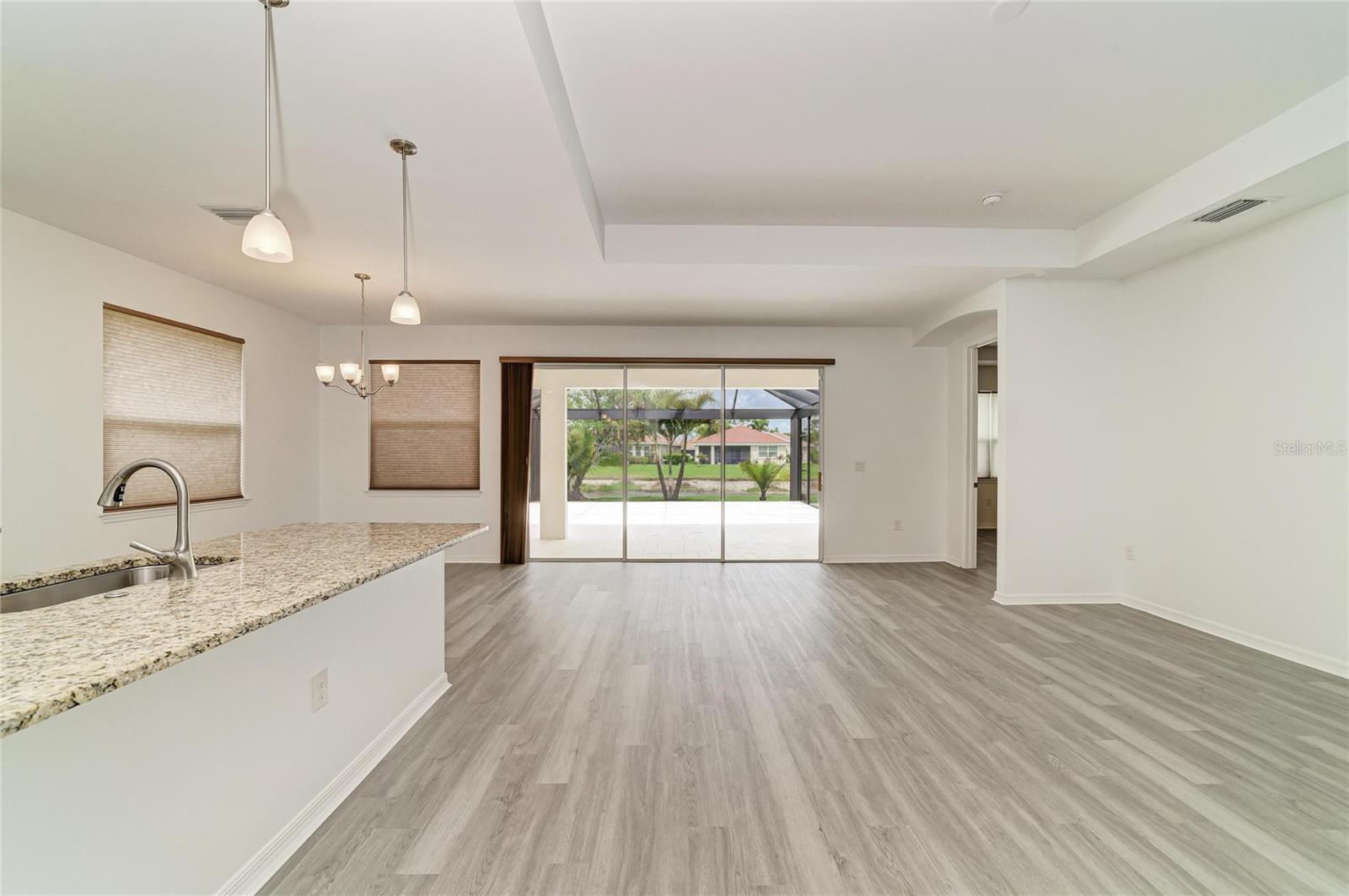 CARIBBEAN VILLAGE - Residential