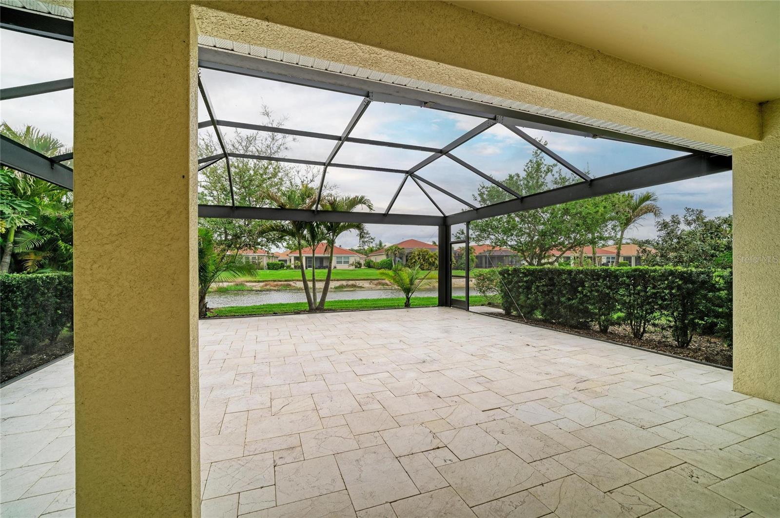 CARIBBEAN VILLAGE - Residential