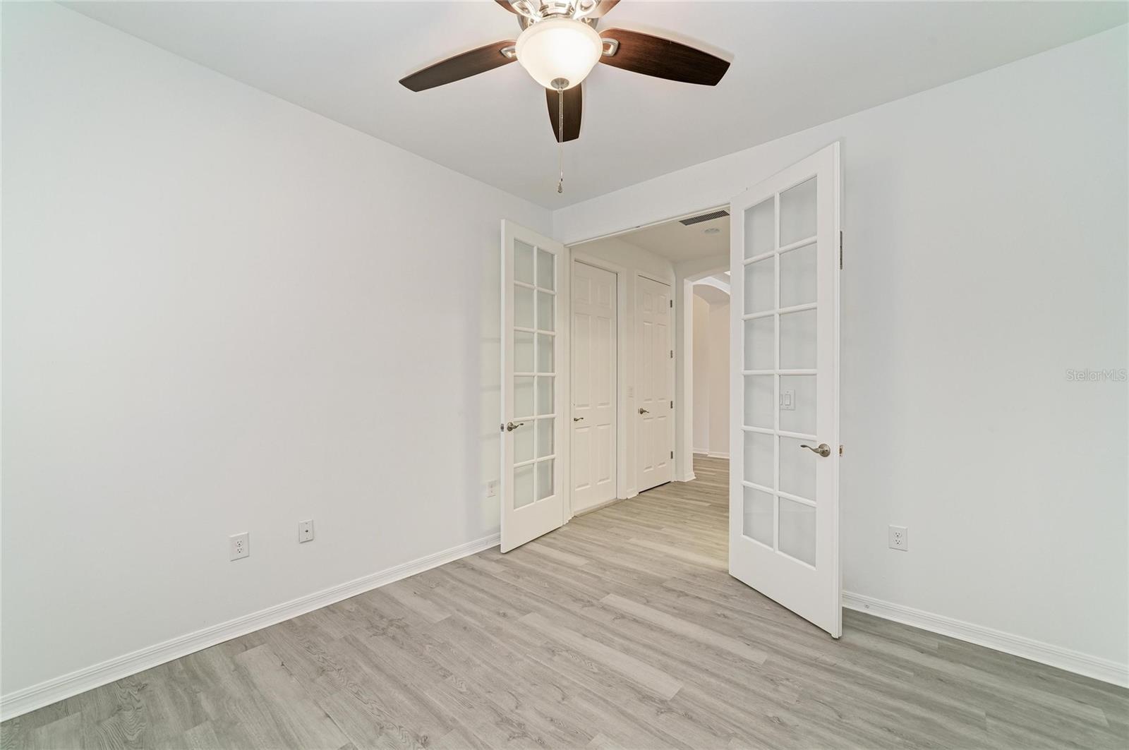 CARIBBEAN VILLAGE - Residential