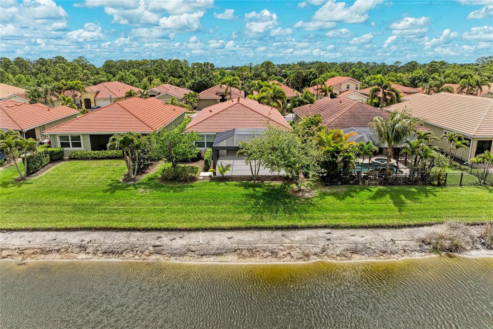 CARIBBEAN VILLAGE - Residential