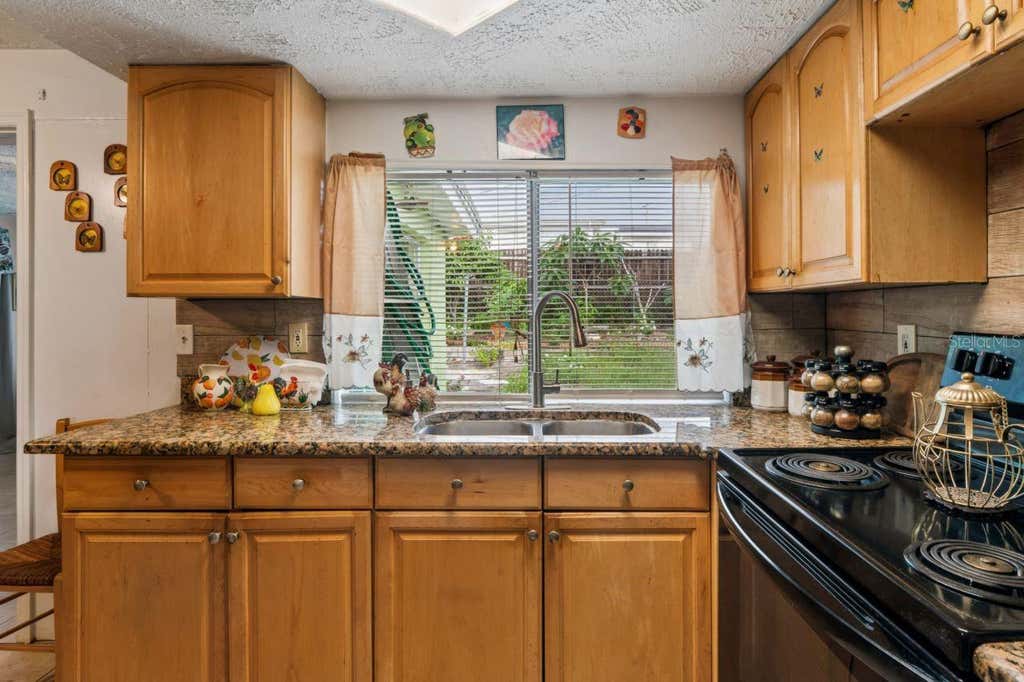 Photo of 3415 Clydesdale Dr #unit 5, Holiday, FL 34691 (MLS # W7887997)