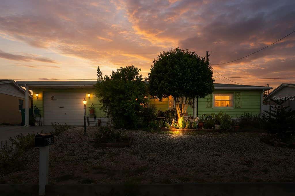 Photo of 3415 Clydesdale Dr #unit 5, Holiday, FL 34691 (MLS # W7887997)