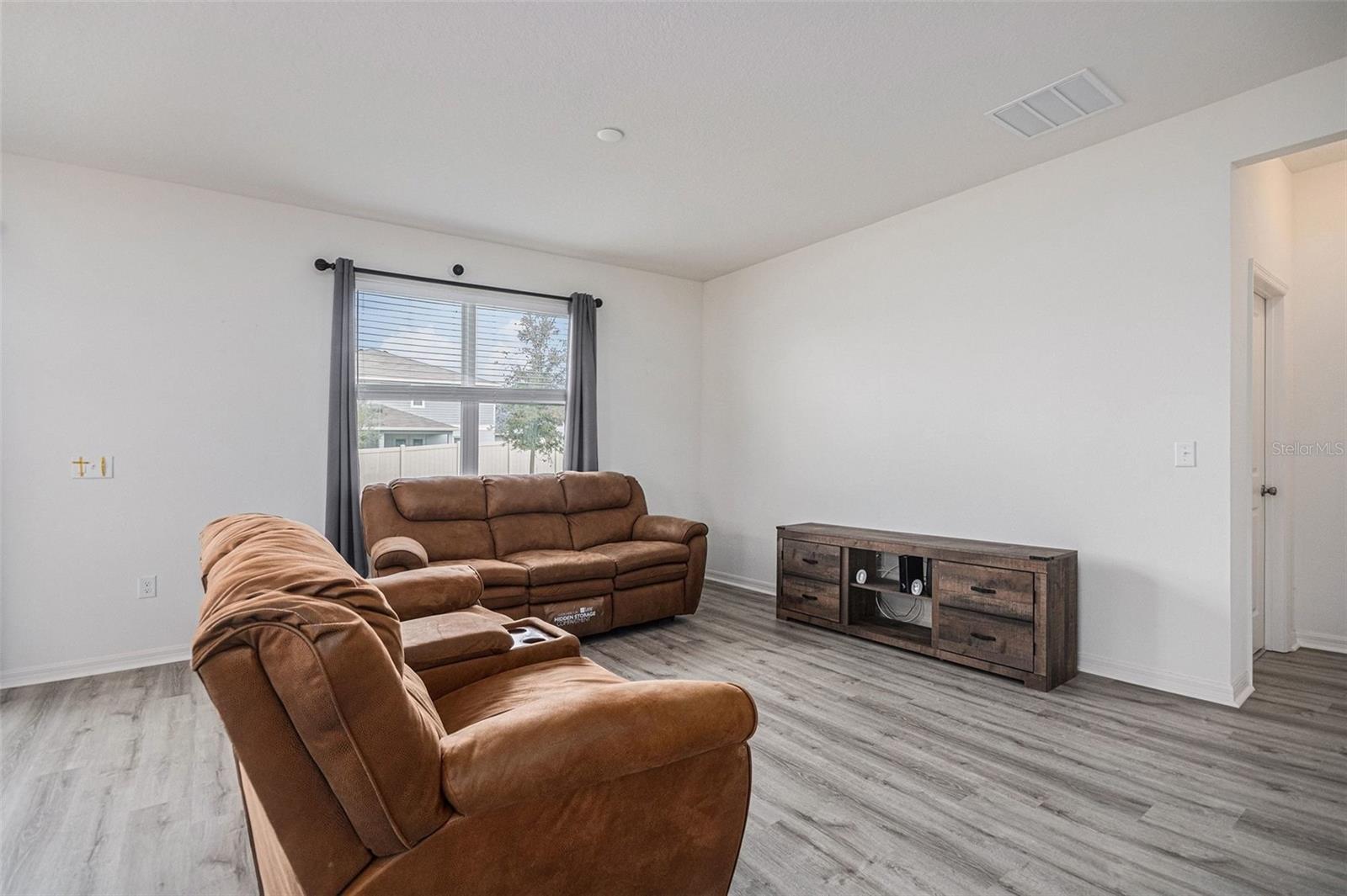 THE RESERVE AT LAKE RIDGE - Residential