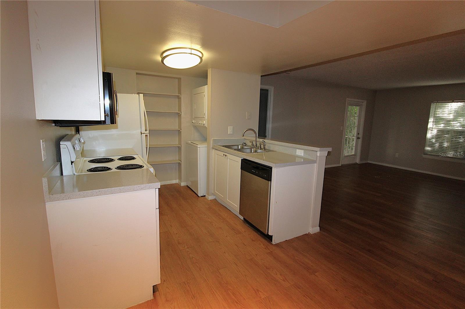 GLENBROOKE - Residential Lease