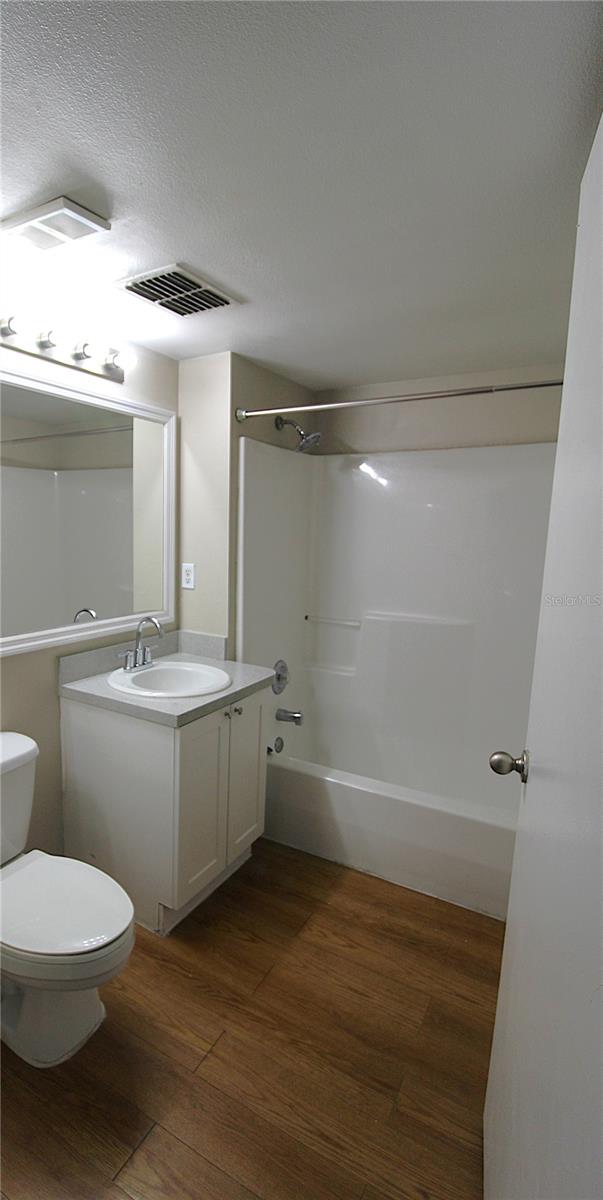 GLENBROOKE - Residential Lease