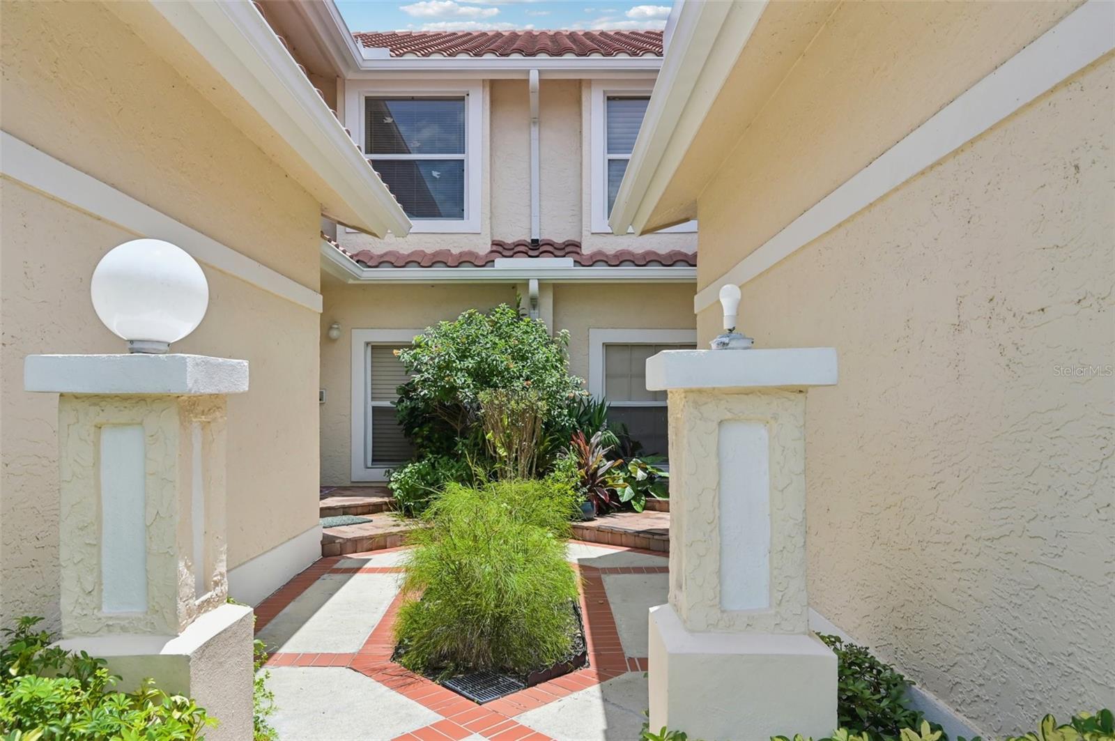 5588 GOLF POINTE DRIVE 1