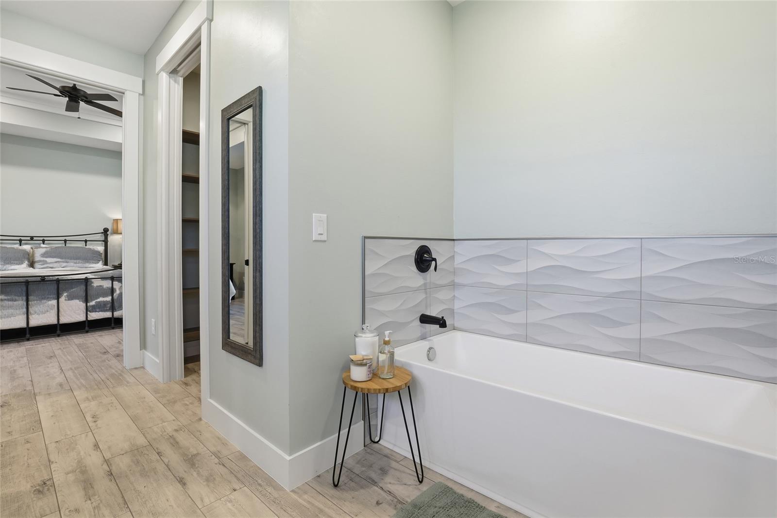 PUNTA GORDA ISLES SEC 16 - Residential Lease