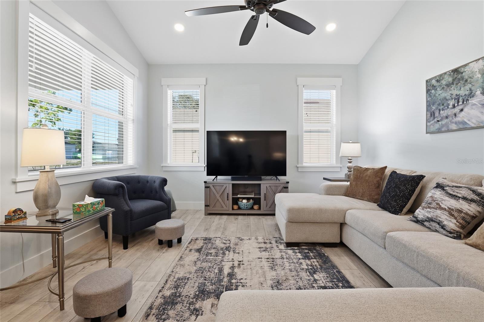 PUNTA GORDA ISLES SEC 16 - Residential Lease