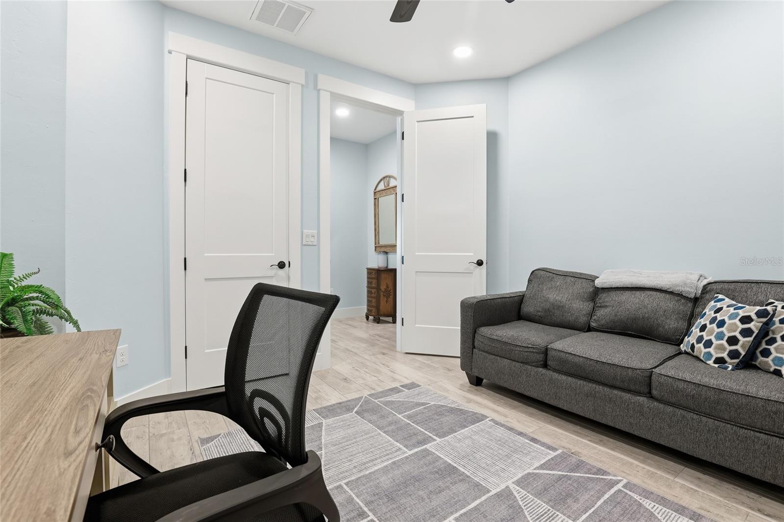 PUNTA GORDA ISLES SEC 16 - Residential Lease