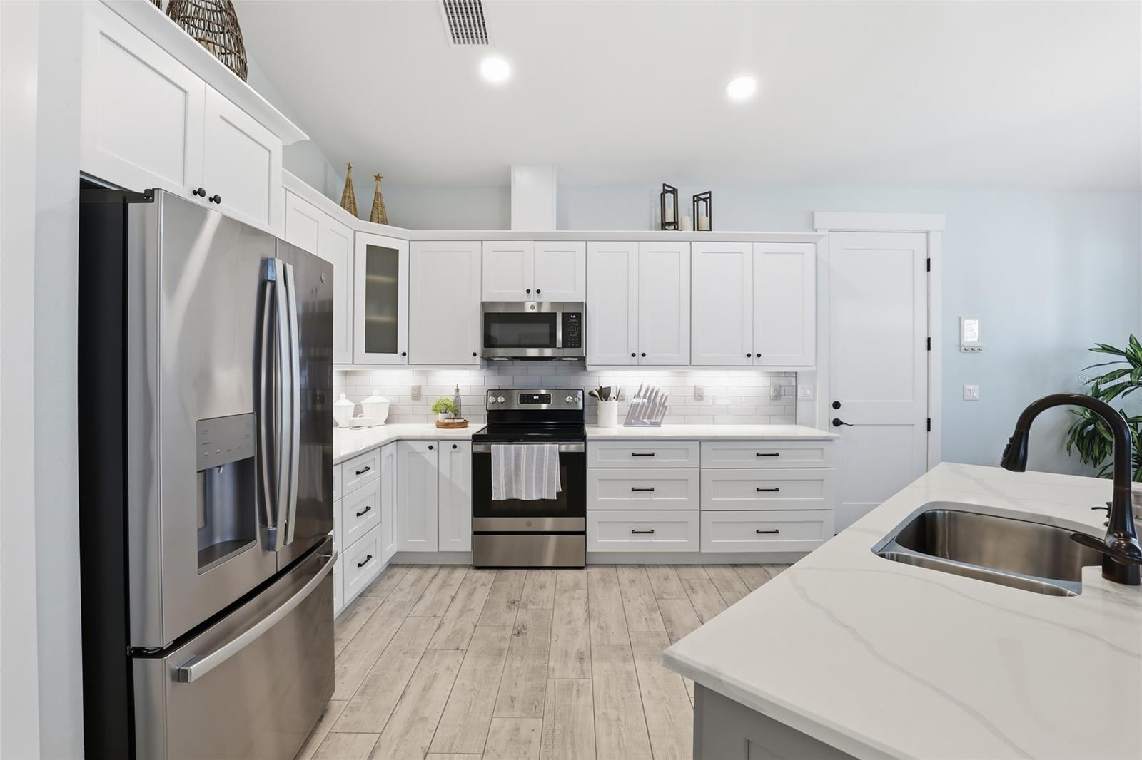 PUNTA GORDA ISLES SEC 16 - Residential Lease