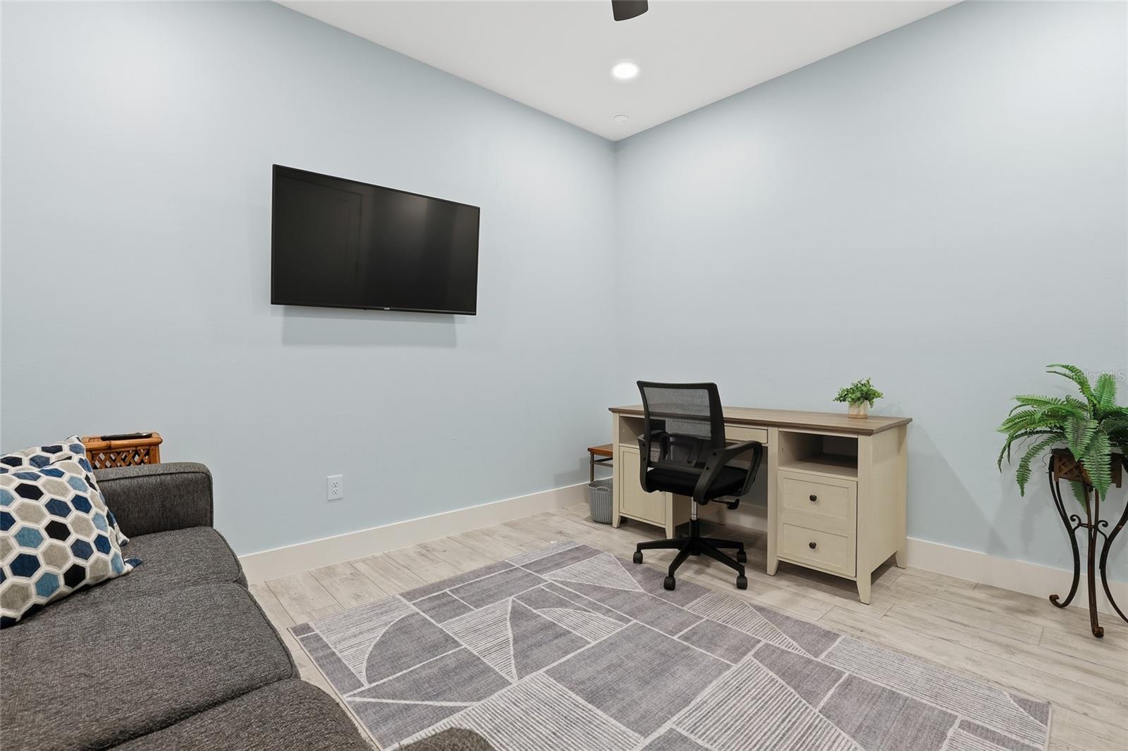 PUNTA GORDA ISLES SEC 16 - Residential Lease