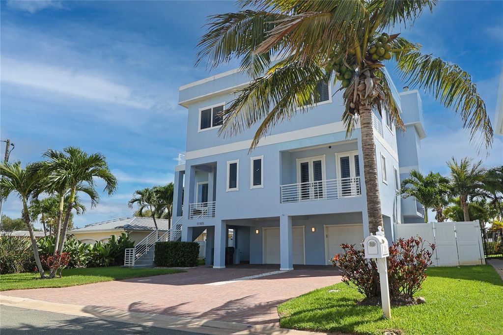 Photo of 11105 5th Street E, Treasure Island, FL 33706 (MLS # TB8463577)