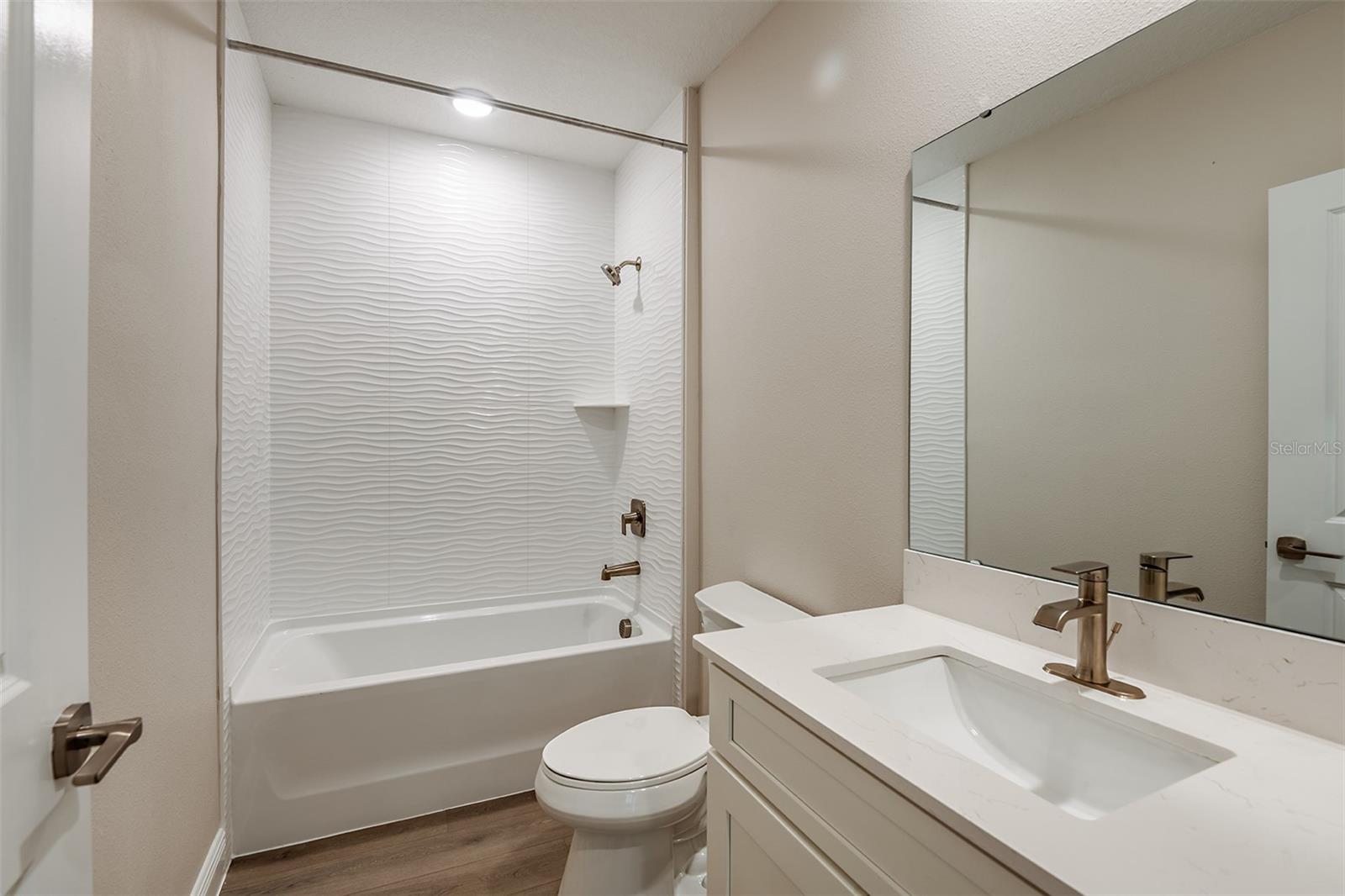 PASADENA LANDING - Residential