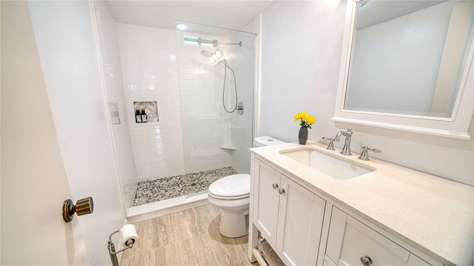 WINDWARD BAY AMD - Residential