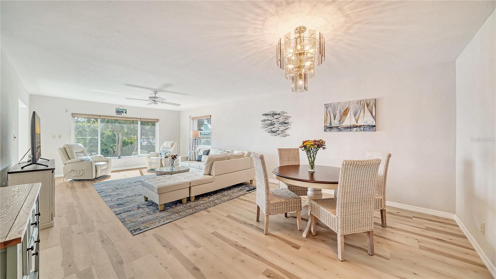 WINDWARD BAY AMD - Residential