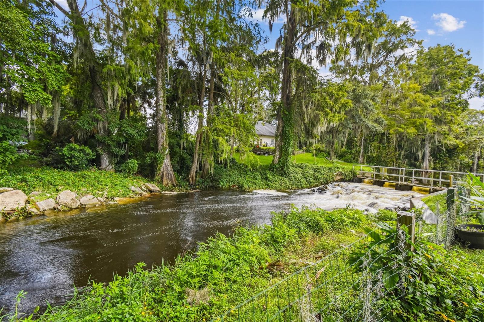 HOWELL COVE 2ND SEC - Residential