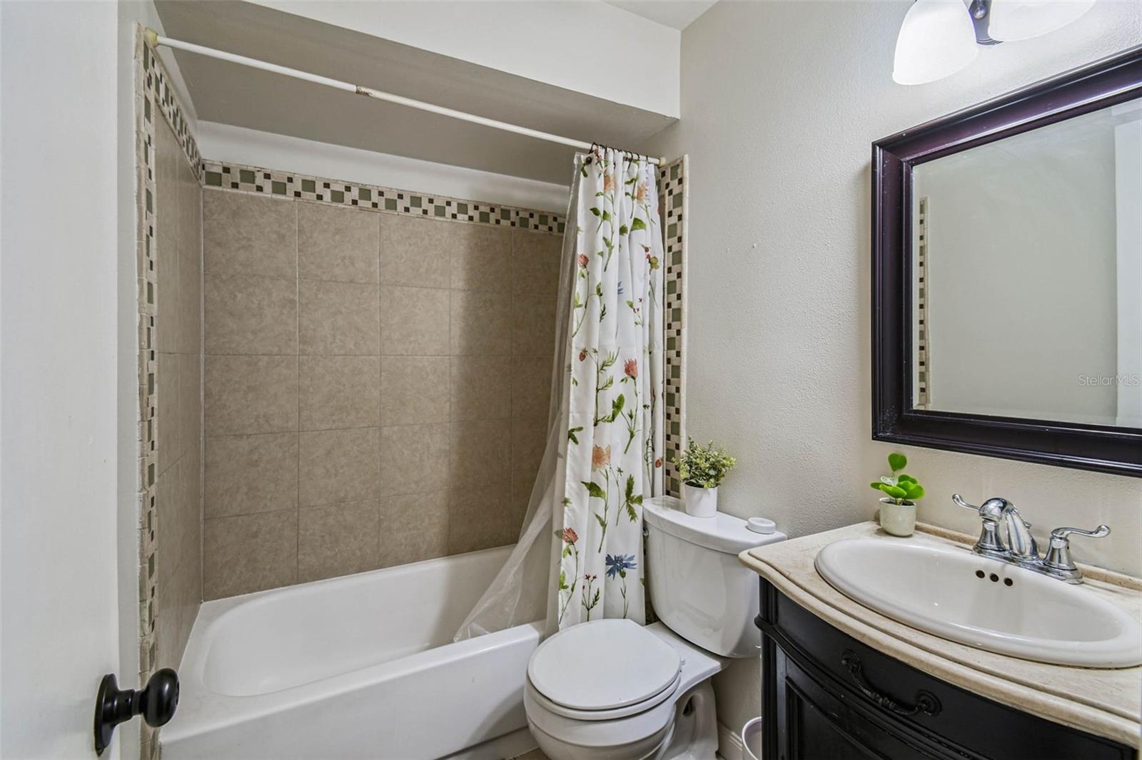 HOWELL COVE 2ND SEC - Residential