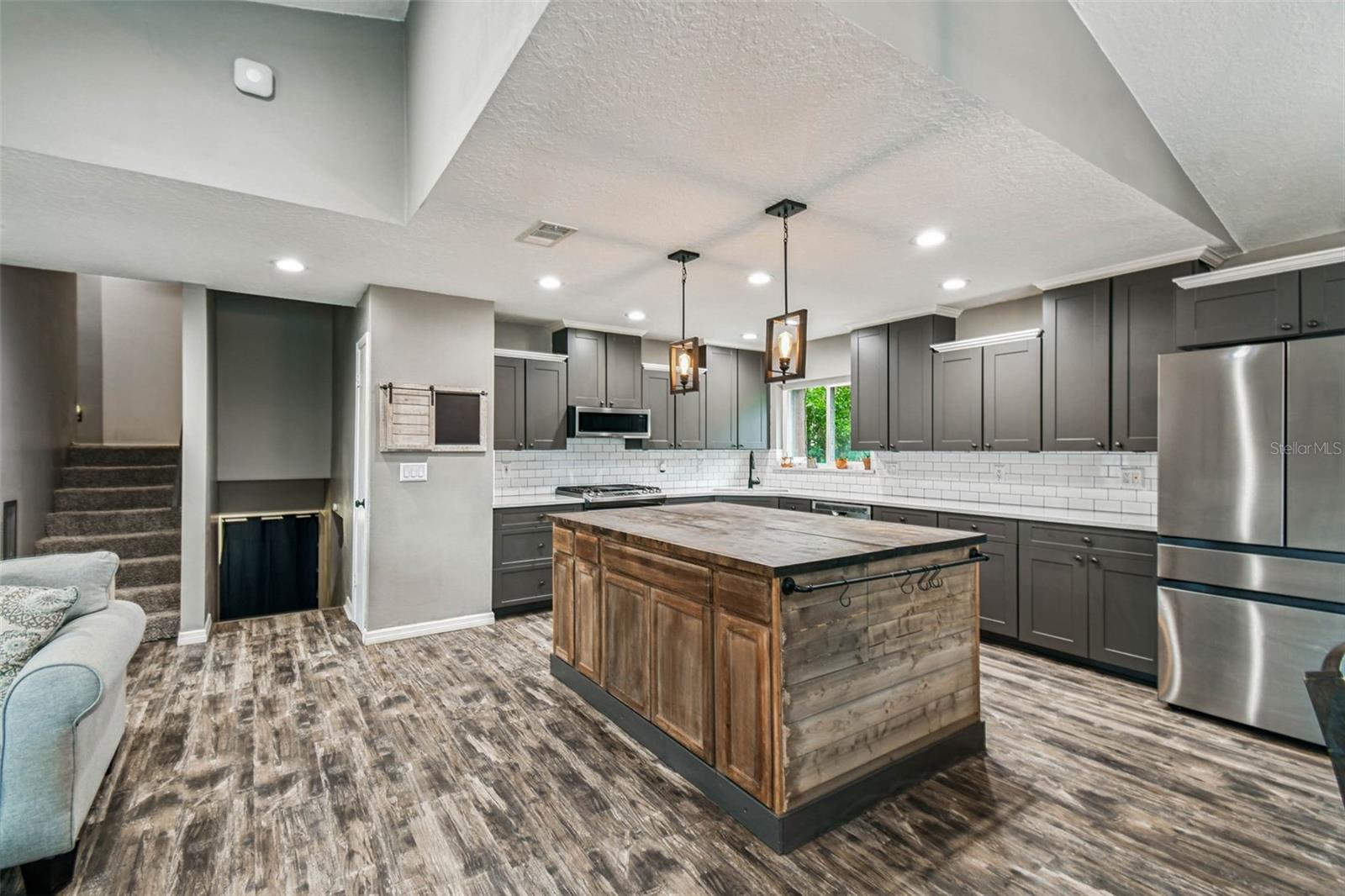 HOWELL COVE 2ND SEC - Residential