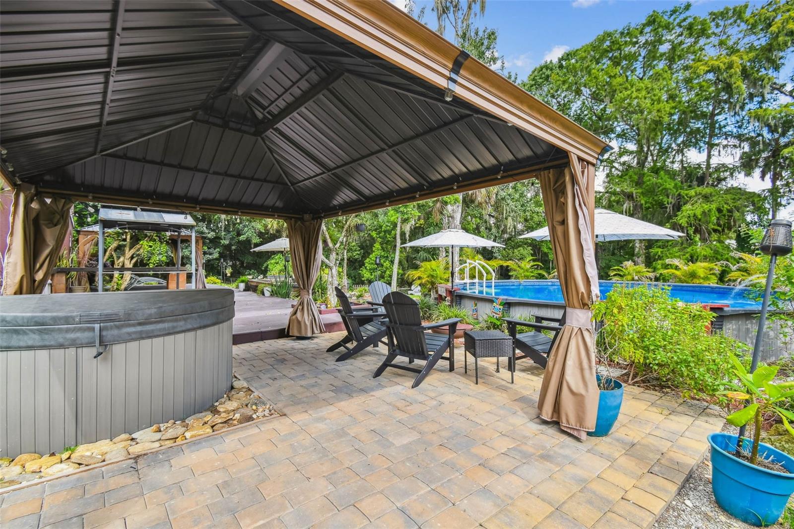 HOWELL COVE 2ND SEC - Residential