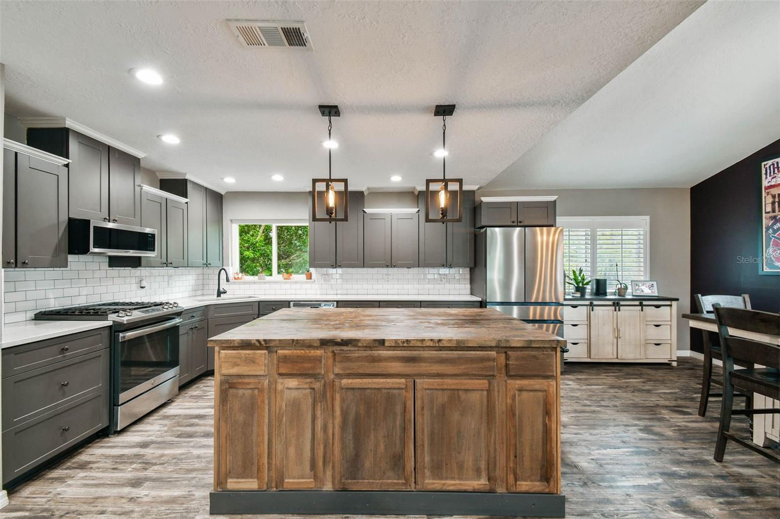 HOWELL COVE 2ND SEC - Residential