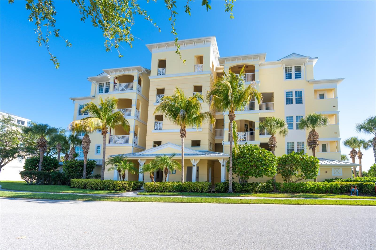 View ENGLEWOOD, FL 34224 condo