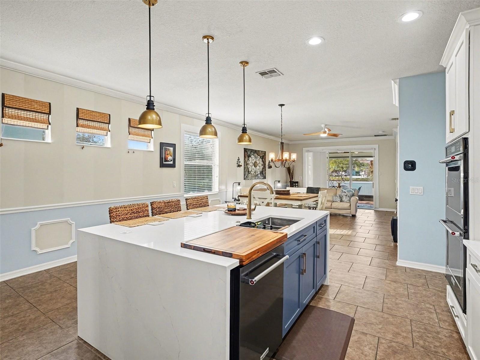 924 BELLA VIDA BOULEVARD