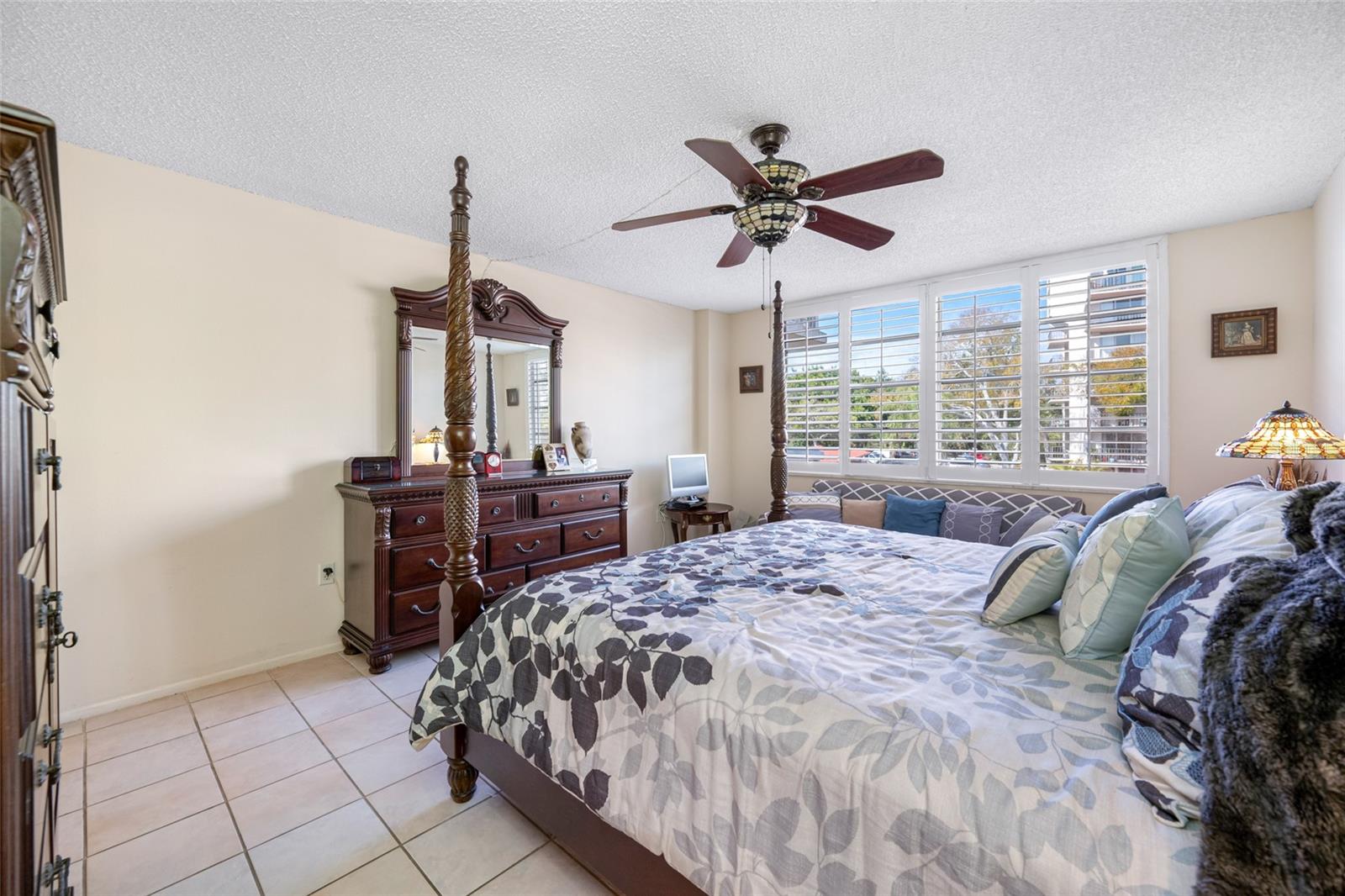 SEVILLE CONDO - Residential