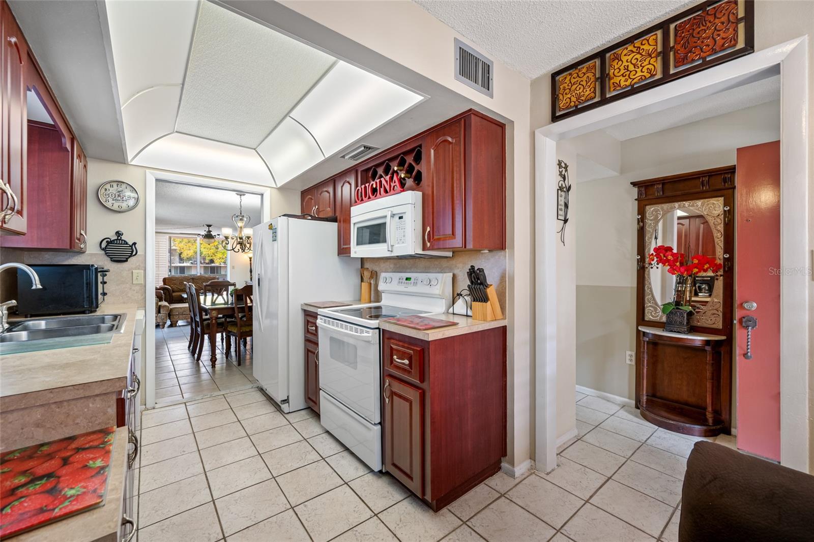 SEVILLE CONDO - Residential