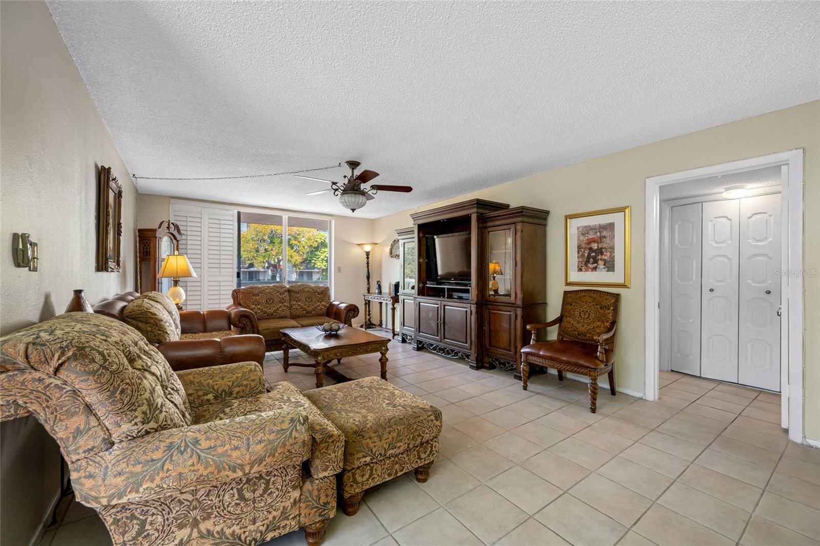 SEVILLE CONDO - Residential