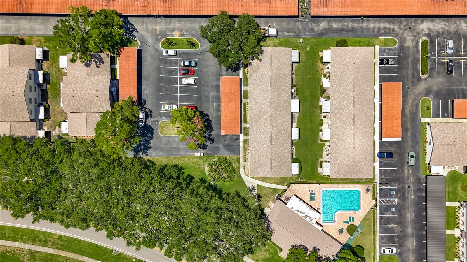 VILLAS AT COUNTRYSIDE THE - Residential