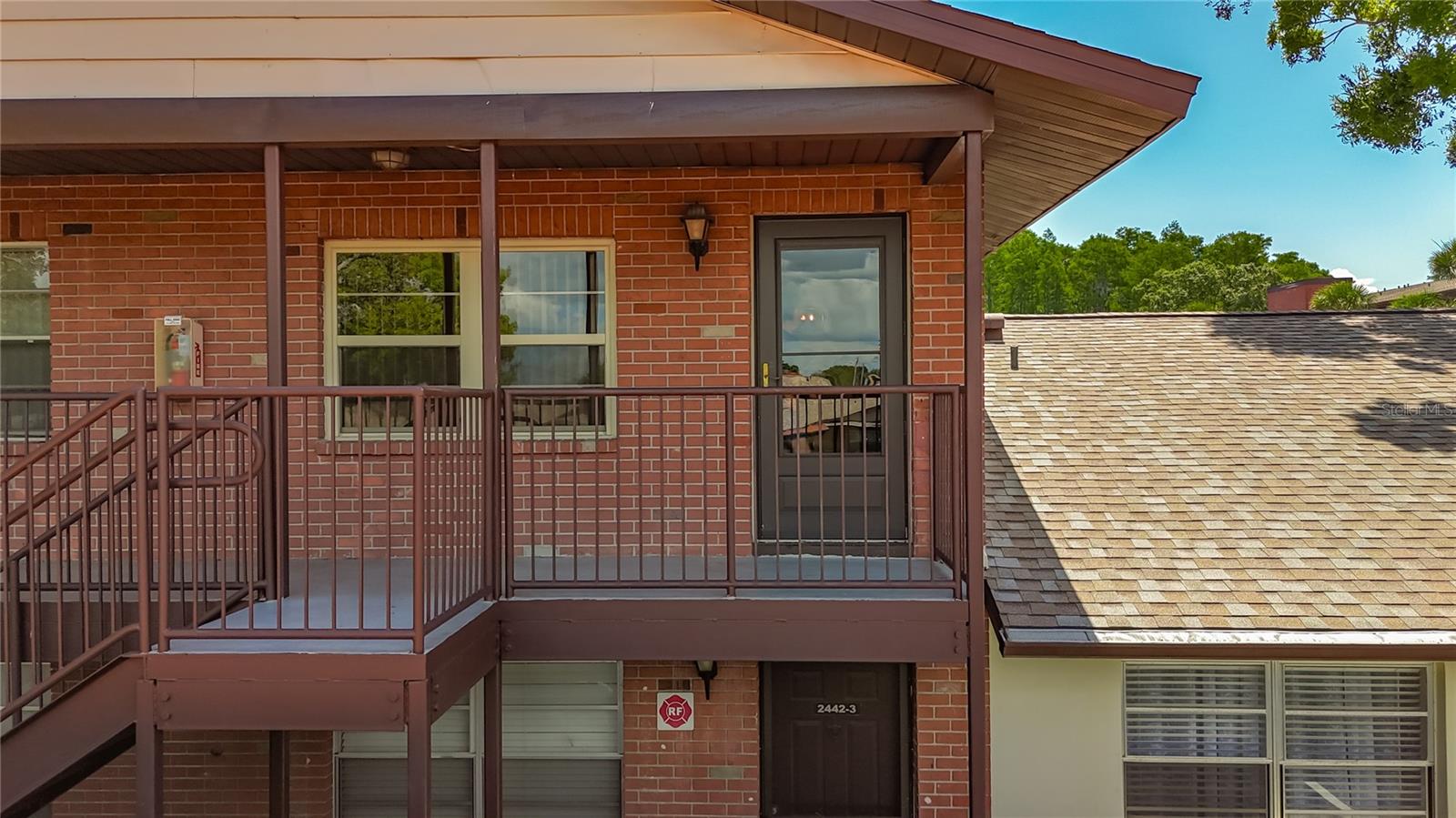 VILLAS AT COUNTRYSIDE THE - Residential