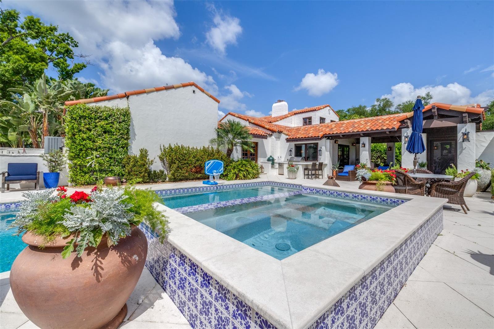 DAVIS ISLANDS PB10 PG52 TO 57 - Residential