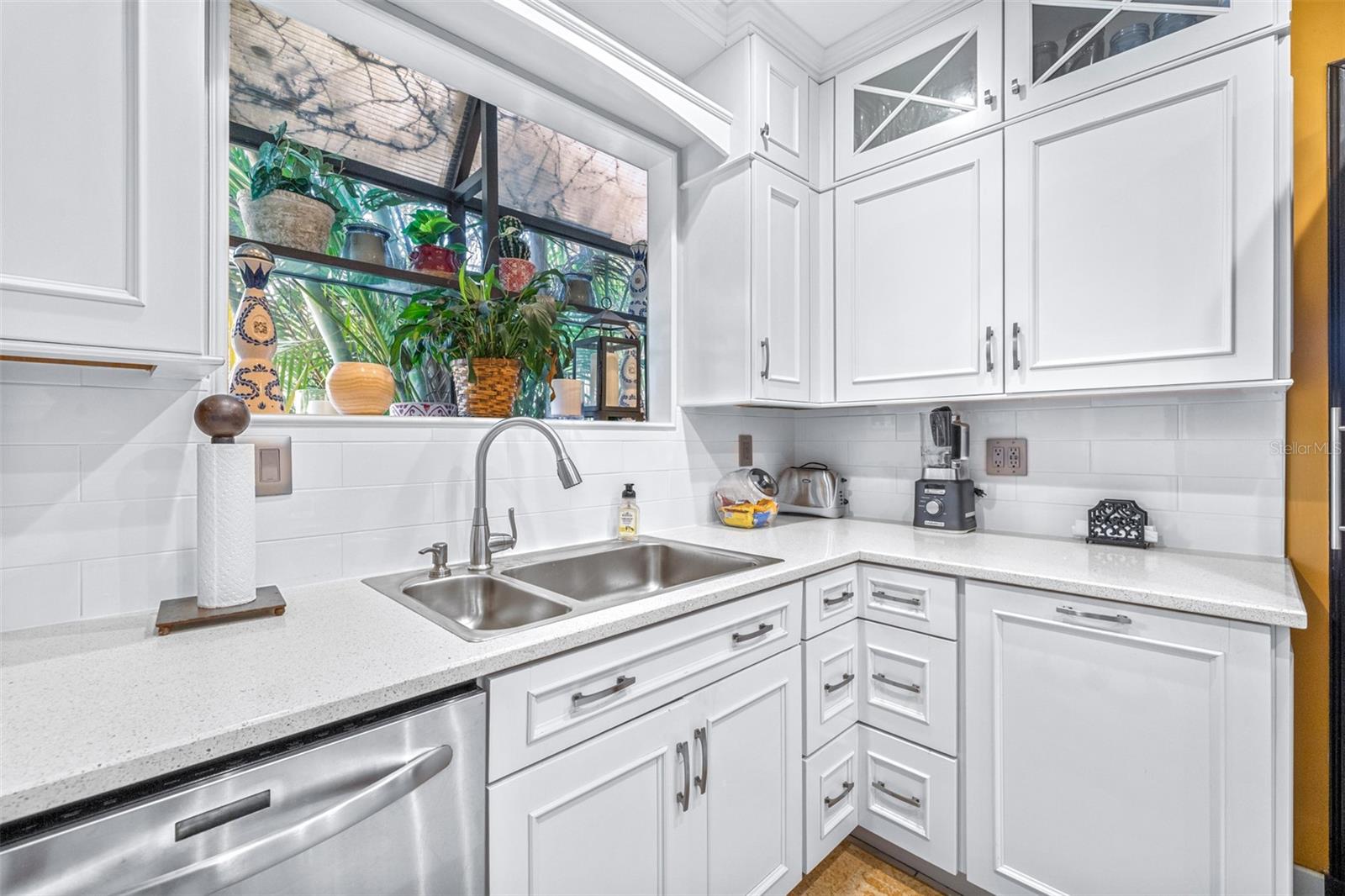 DAVIS ISLANDS PB10 PG52 TO 57 - Residential