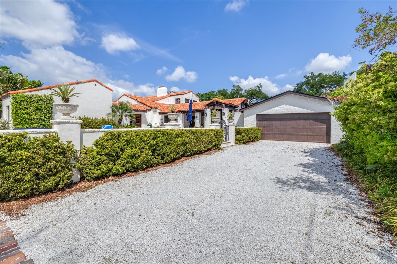 DAVIS ISLANDS PB10 PG52 TO 57 - Residential