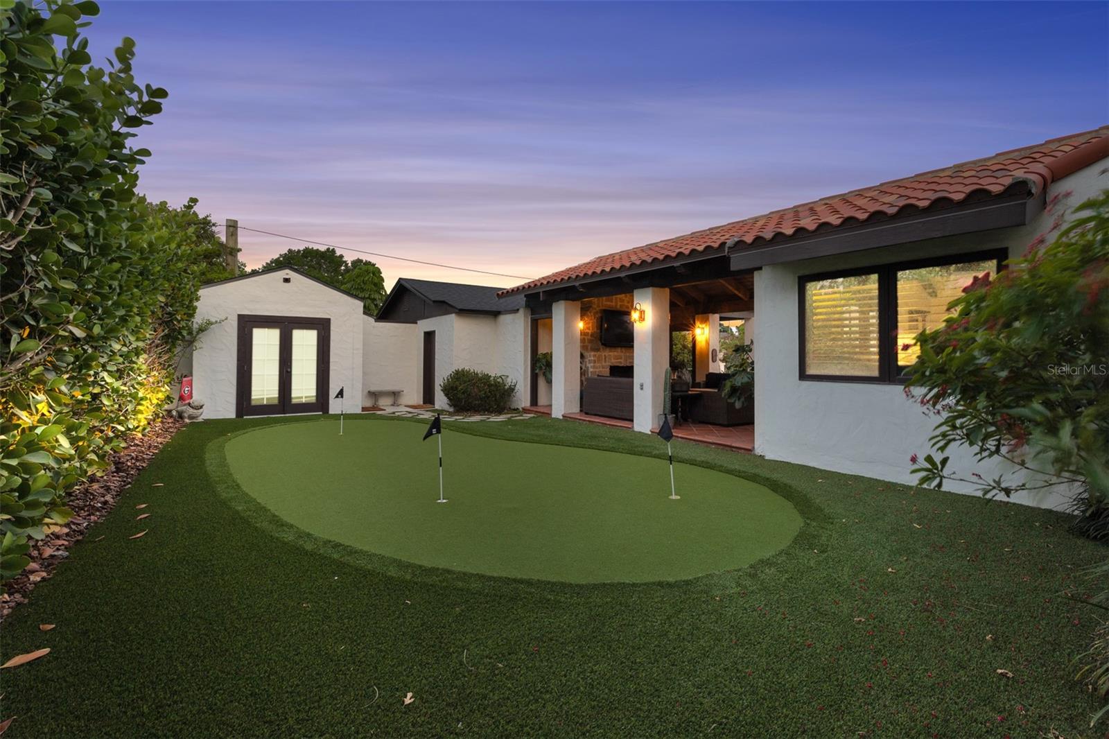 DAVIS ISLANDS PB10 PG52 TO 57 - Residential