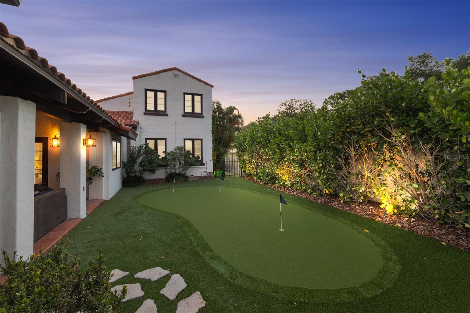 DAVIS ISLANDS PB10 PG52 TO 57 - Residential