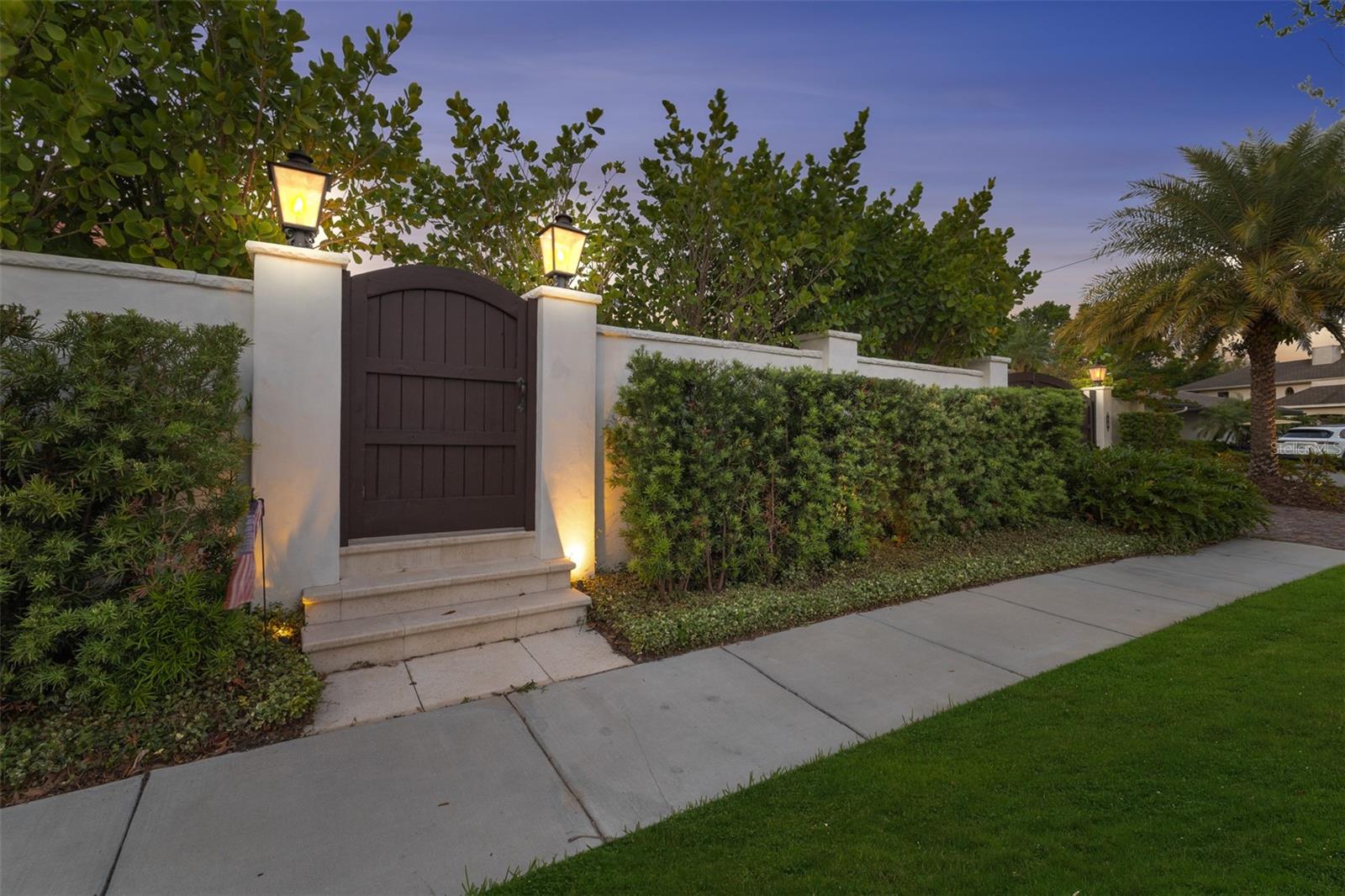 DAVIS ISLANDS PB10 PG52 TO 57 - Residential