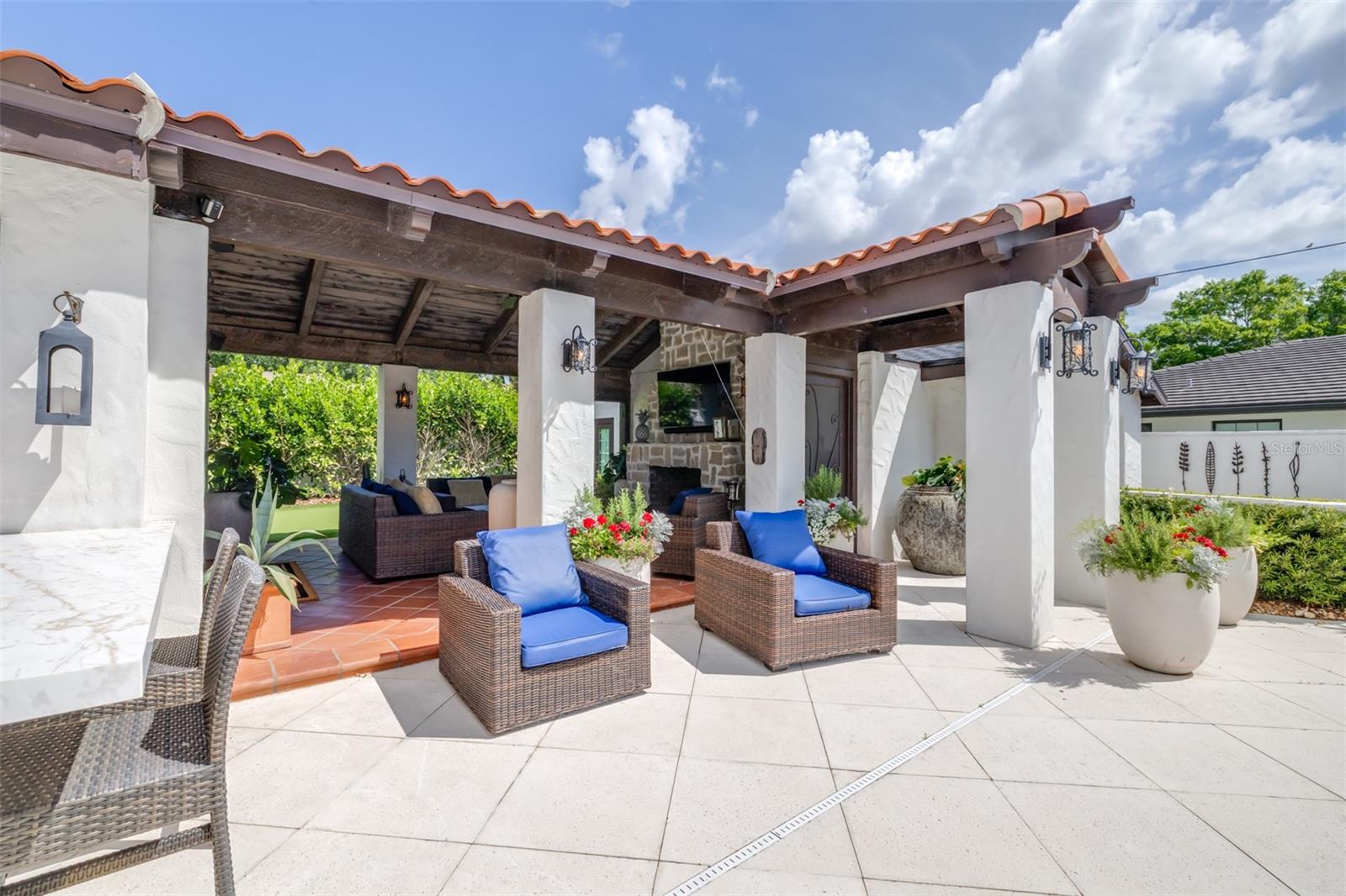 DAVIS ISLANDS PB10 PG52 TO 57 - Residential