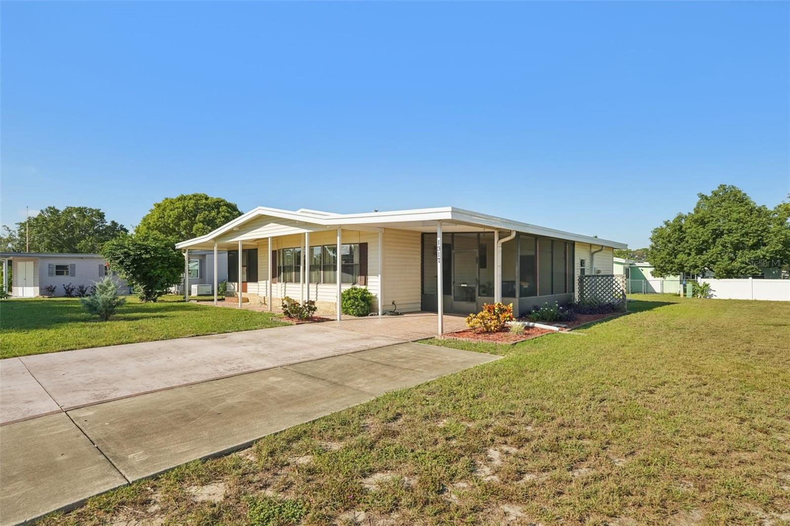 TAVARES LAKE FRANCES ESTATES - Residential
