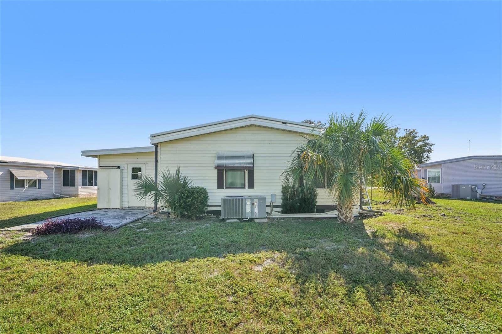TAVARES LAKE FRANCES ESTATES - Residential