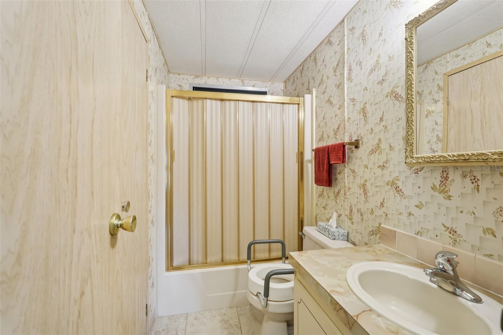 TAVARES LAKE FRANCES ESTATES - Residential