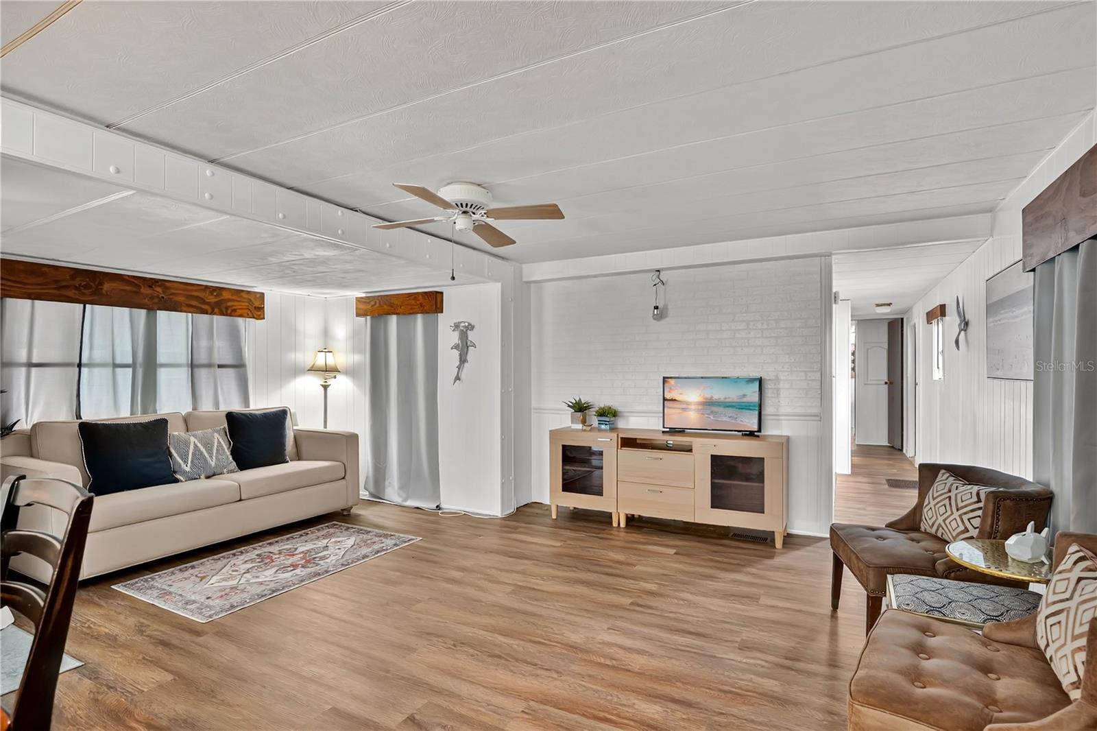 LEISURE WORLD PARK - Residential