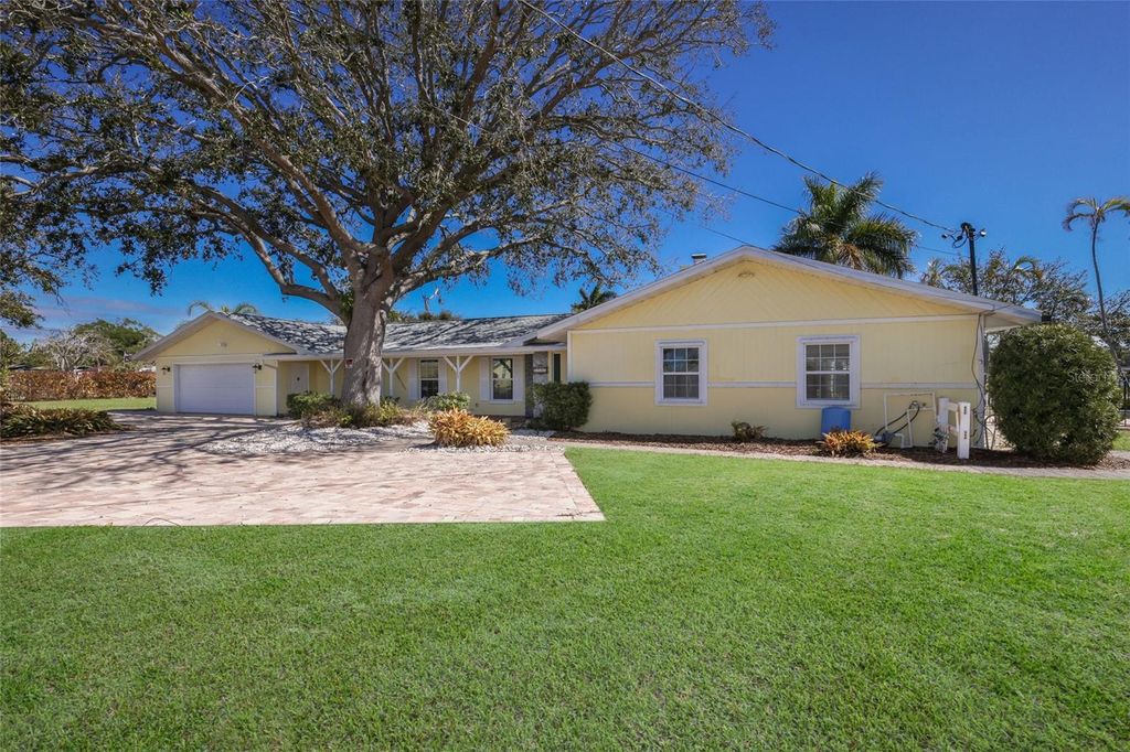 Photo of 6703 9th Avenue NW, Bradenton, FL 34209 (MLS # A4683245)