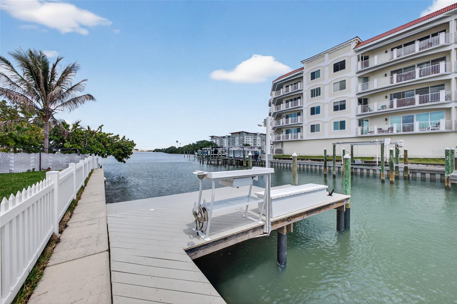 VENETIAN POINT - Residential