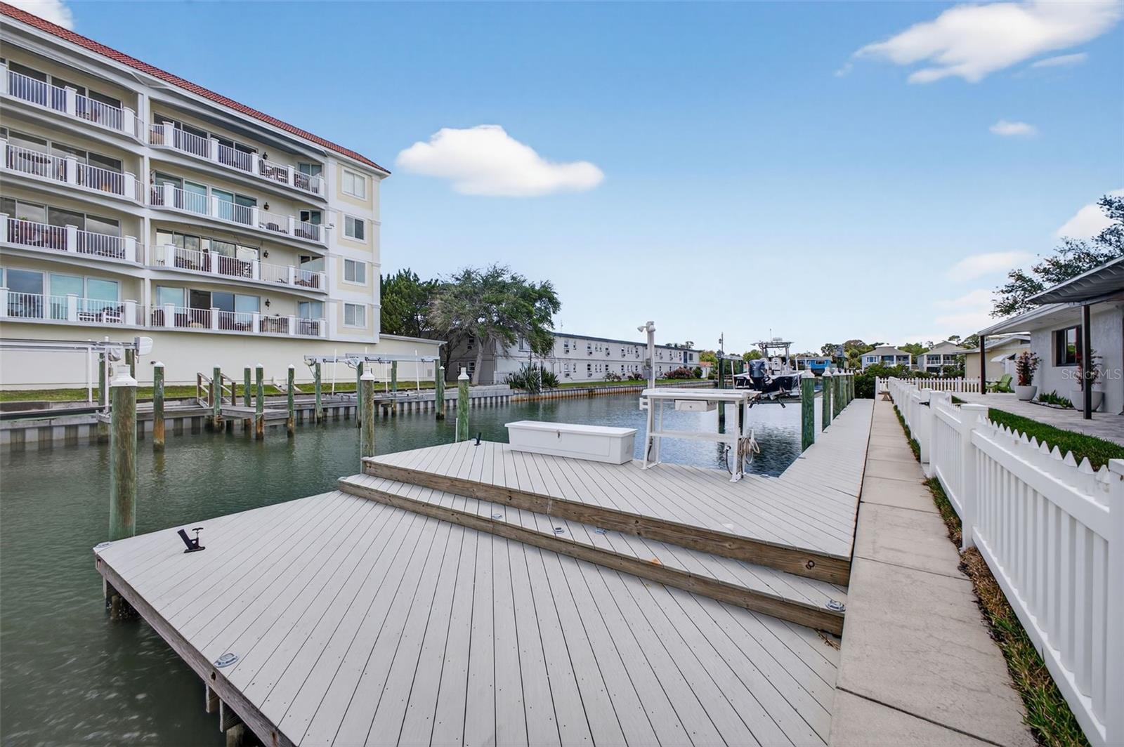 VENETIAN POINT - Residential